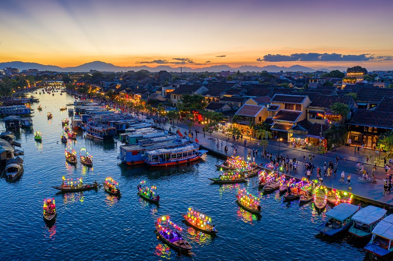 Hậu COVID-19 2021: Du lịch Việt sôi động trở lại